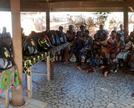 Fournitures scolaires au village